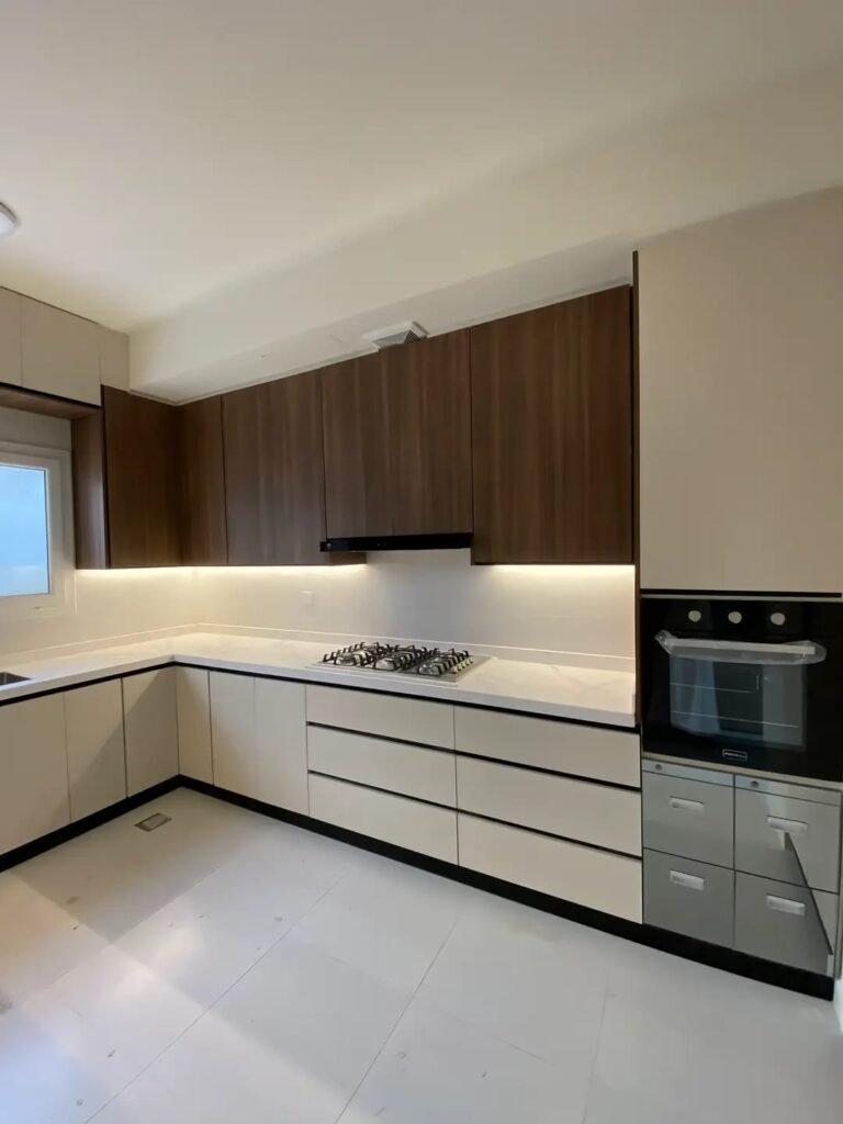 صيانة مطابخ خشب قديمة